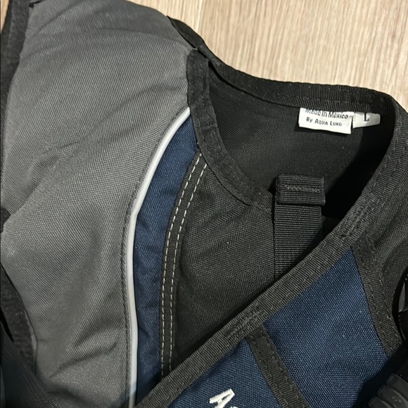 Men's Black and Gray Diving Jacket - Picture 3 of 4